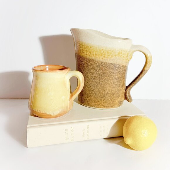 Vintage Stoneware Art Pottery Water Pitcher / Milk Jug / Vase / Made in Canada - Picture 5 of 11